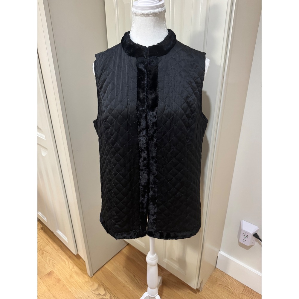Chico's Quilted Faux Fur Trim Vest Black Size 1 Sleeveless Hook And EyeFront